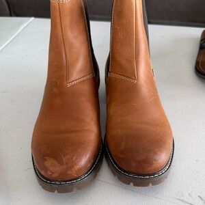 Eastland Brown Leather Ankle Booties